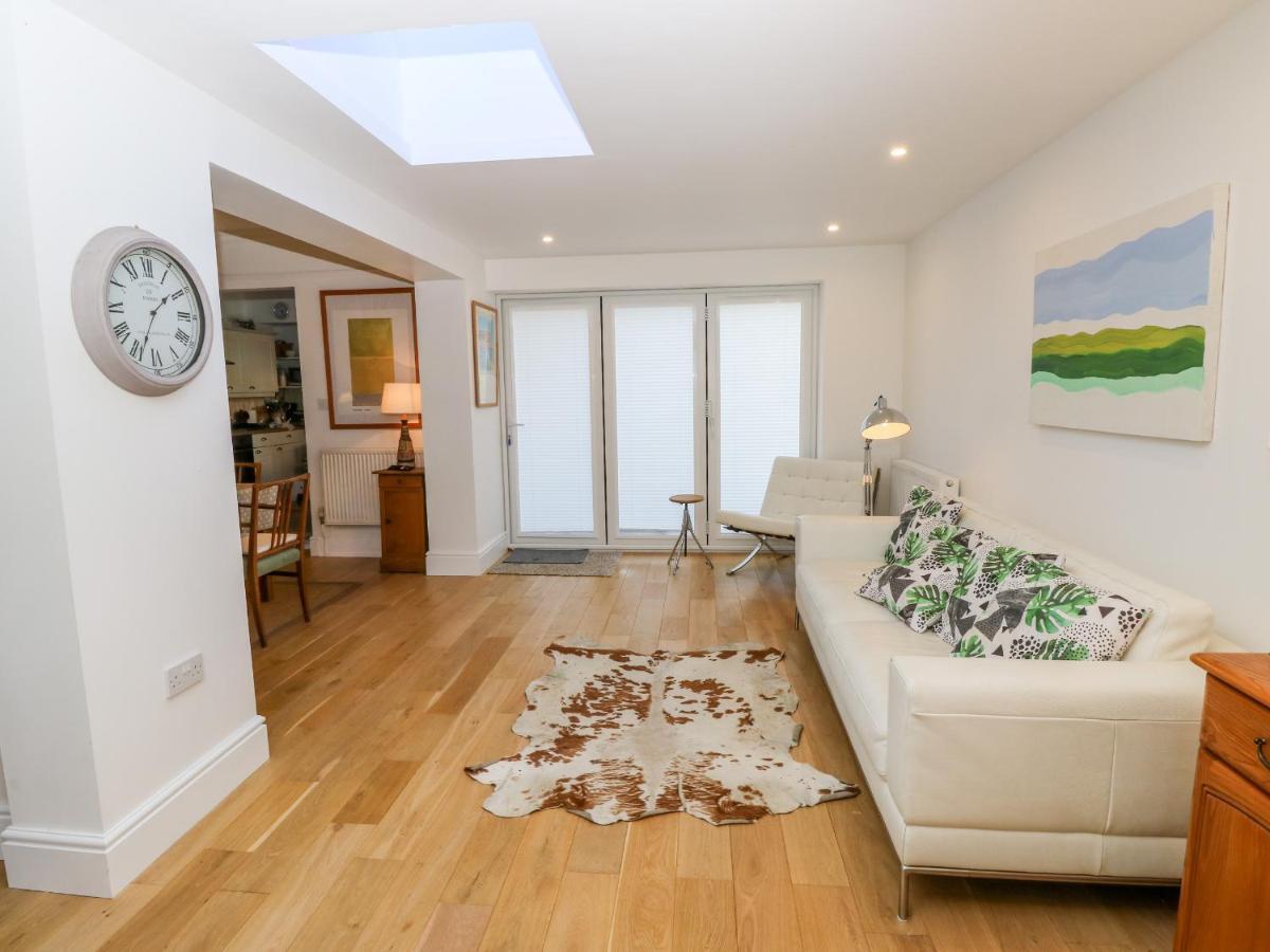 Dovedale Villa Ryde  Bagian luar foto